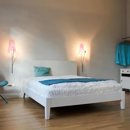 Ata & Omo 1 - Doppelzimmer Ohne Kueche Apartment Köln